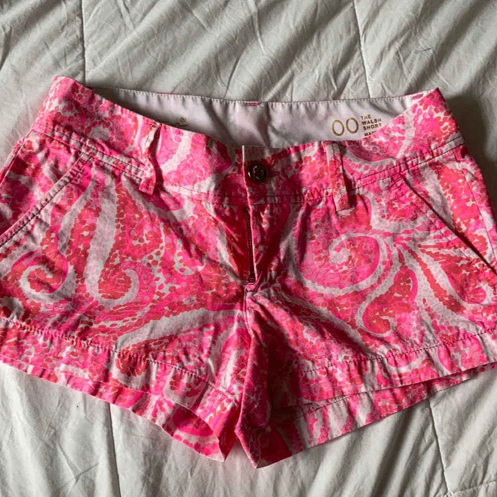 Lilly Pulitzer - Picture 3 of 10